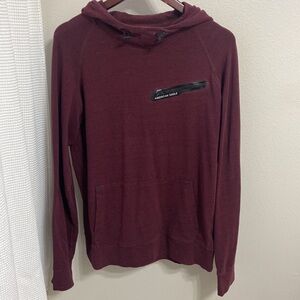Men’s American Eagle Outfitters Burgundy Flex Classic Fit Sweatshirt. Size M